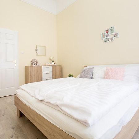 Bpm: Dob70 Classic Apartment In Downtown Budapest Chambre photo