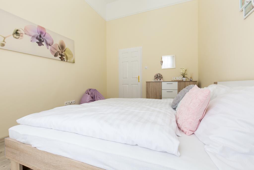 Bpm: Dob70 Classic Apartment In Downtown Budapest Chambre photo