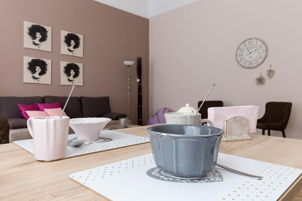 Bpm: Dob70 Classic Apartment In Downtown Budapest Chambre photo